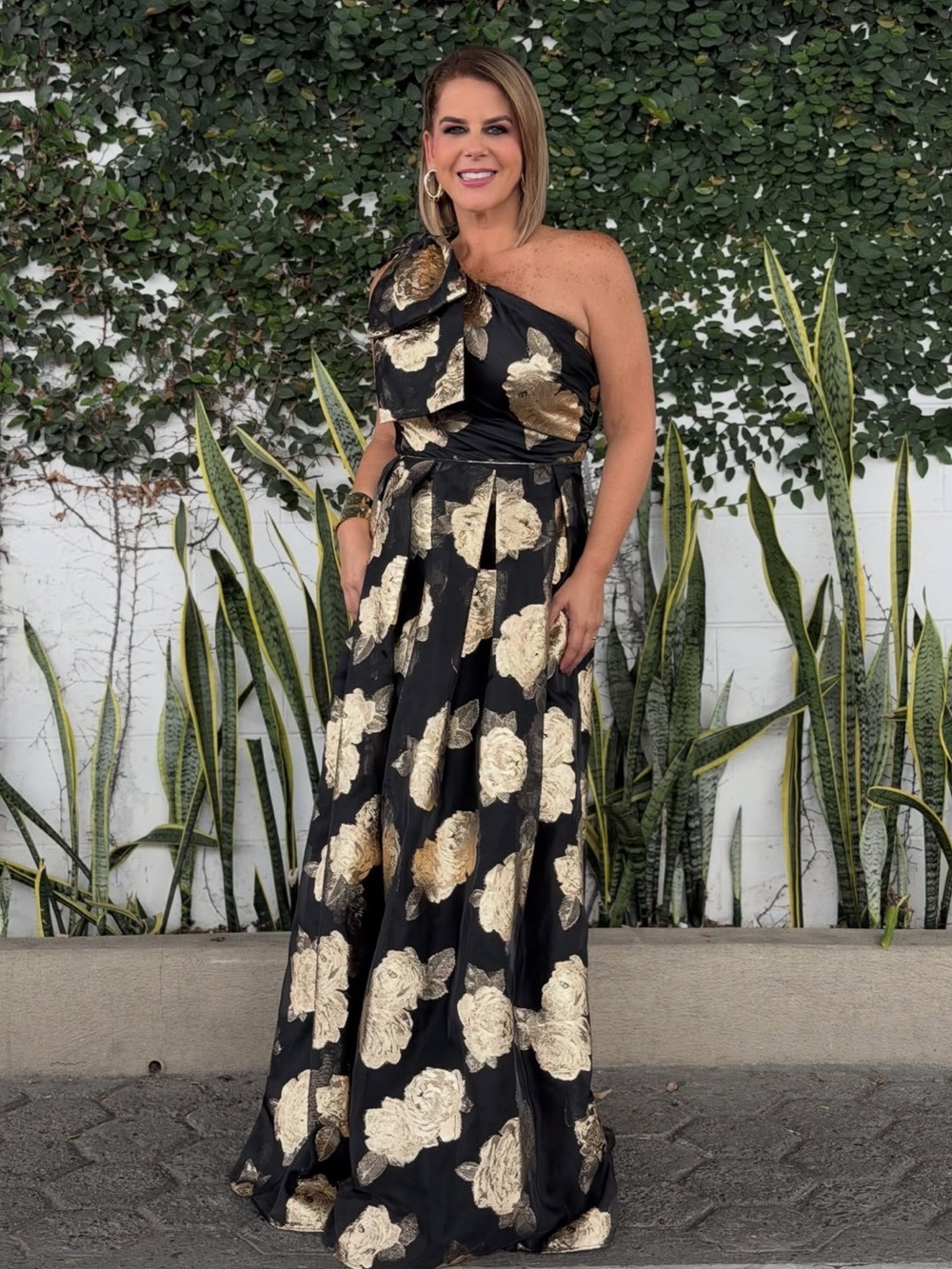 NEW Donna Karan New York One-Shoulder Metallic Jacquard Gown In Black & Gold - Picture 7 of 15